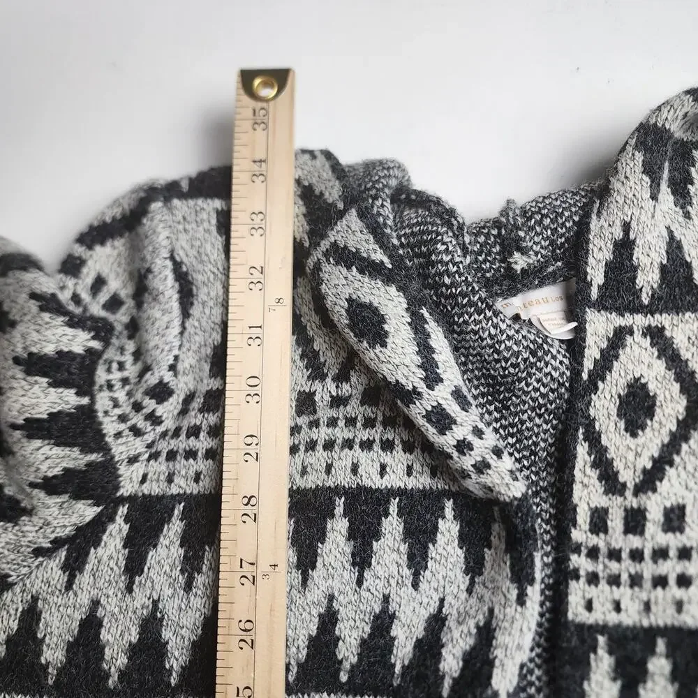 Montreal Cardigan Women's L Aztec/Geometric Plush Soft Black/White Sweater Boho - Picture 8 of 8